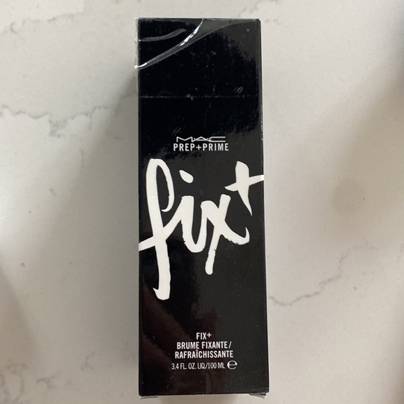 Mac prep + prime fix + primer and setting spray, 3.4 Oz, NWT. - Picture 2 of 4